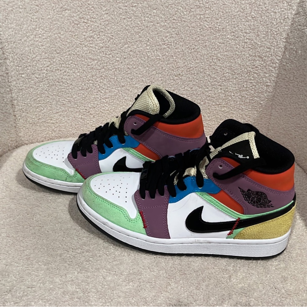 Nike air Jordan lightbulb